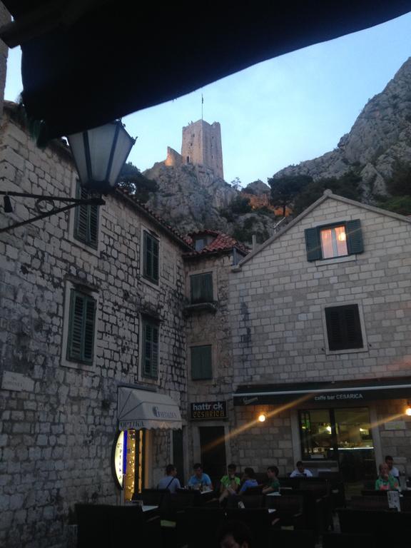 Gala Apartments Omis Exterior photo