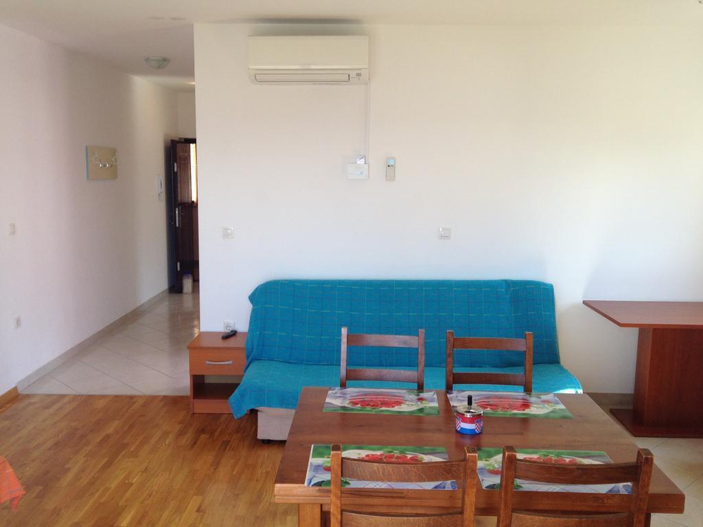 Gala Apartments Omis Room photo