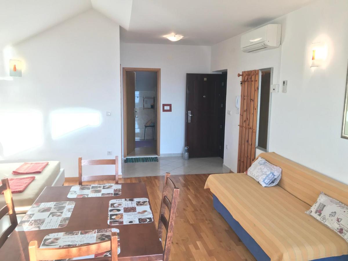 Gala Apartments Omis Exterior photo