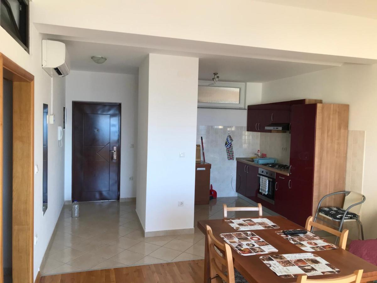 Gala Apartments Omis Exterior photo